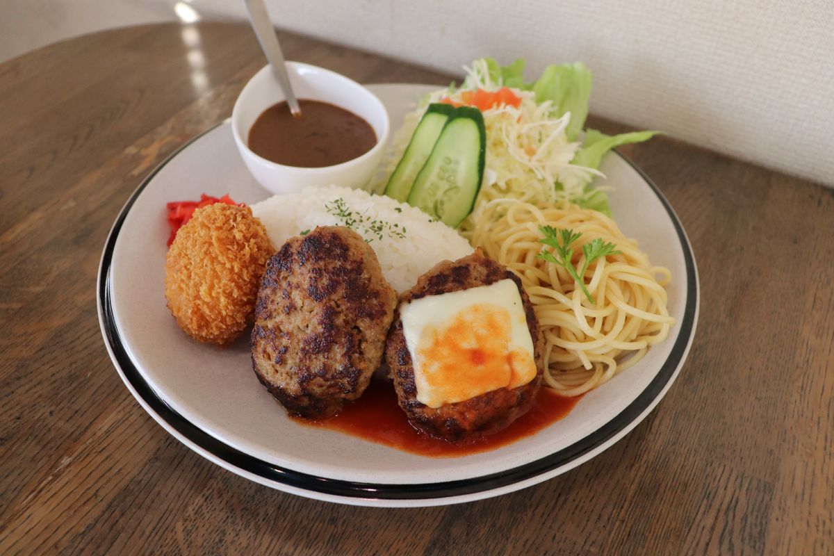 おでかけランチvol.114/国東市】 “ザ・喫茶店”で、欲張りなランチと